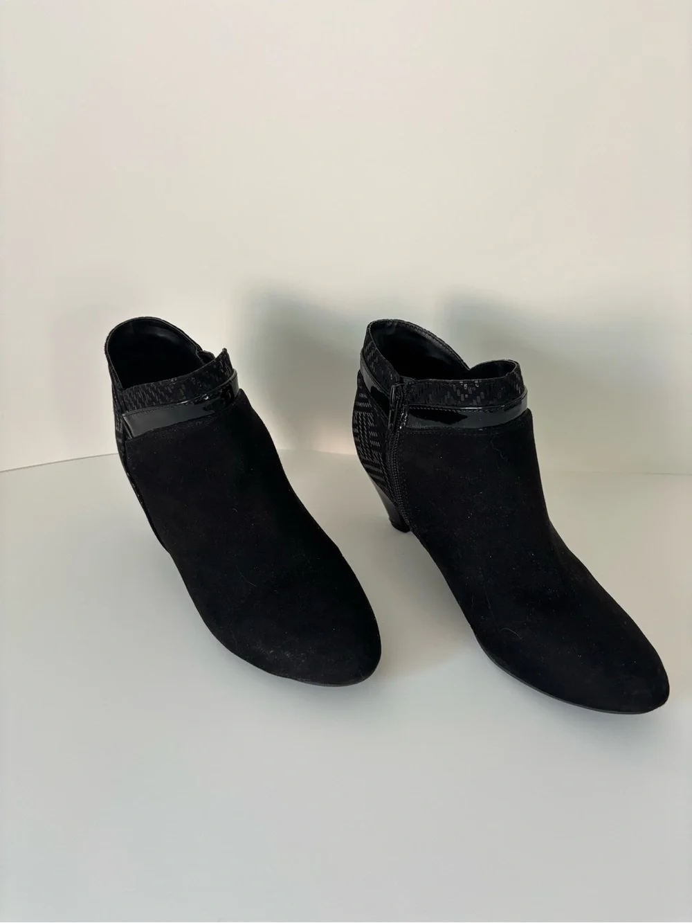 Women's Karen Scott Black Ankle Booties with Patent Trim